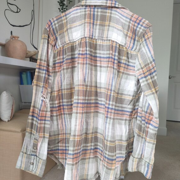 AMERICAN EAGLE Distressed Flannel Button Down Plaid Shirt - Size Medium - Picture 4 of 5